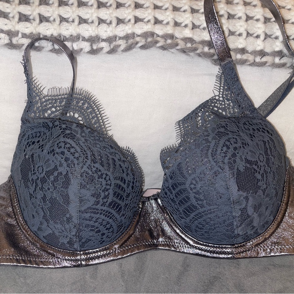 Victoria’s Secret Dream Angels Lined Demi Bra